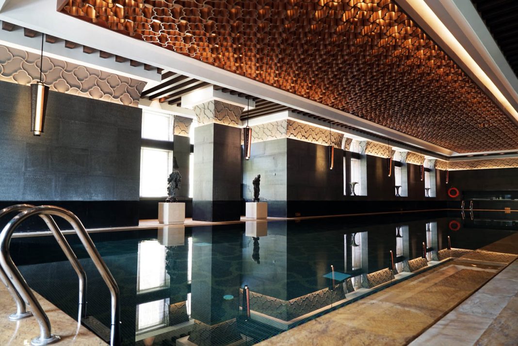 Luxury,Swimming,Pool